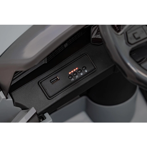 Autko na akumulator dla dzieci Audi SQ8 Szary BRD-2168.SZAAutko na akumulator dla dzieci Audi SQ8 Szary BRD-2168.SZAAutko na akumulator dla dzieci Audi SQ8 Szary BRD-2168.SZA